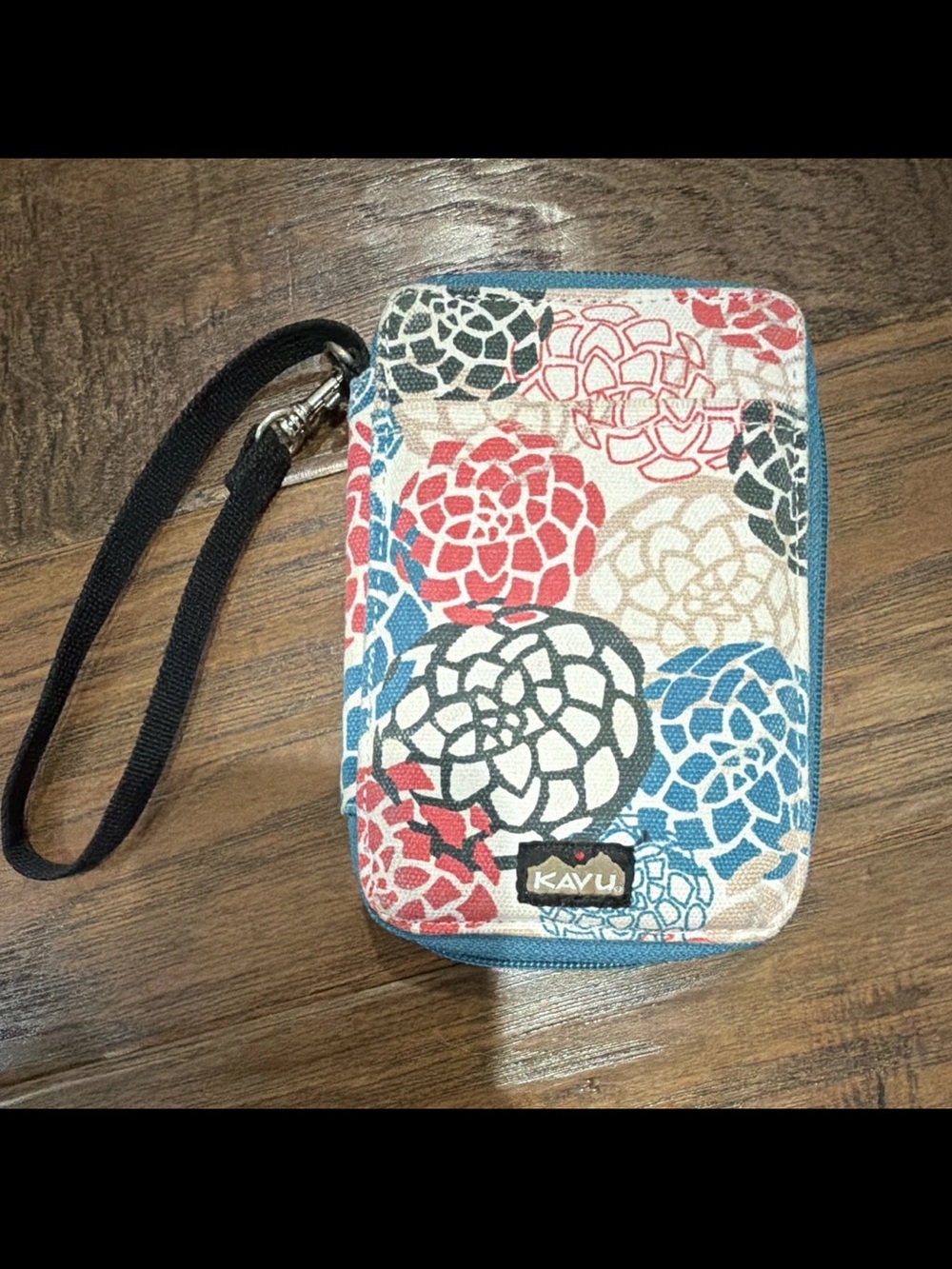 Kavu Floral Zip Wristlet Phone Case in Red, Blue, Black, Cream